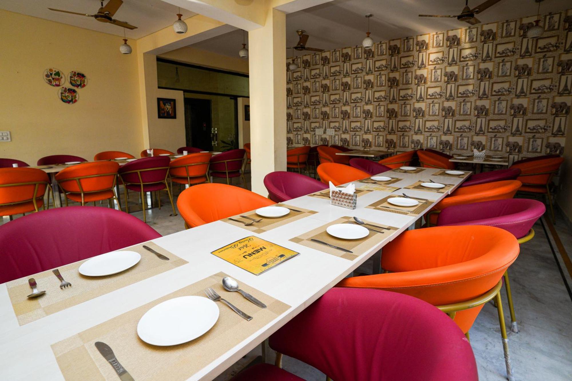 Hotel Neeraj Bhawan- Triveni Ghat Rishīkesh Exteriör bild
